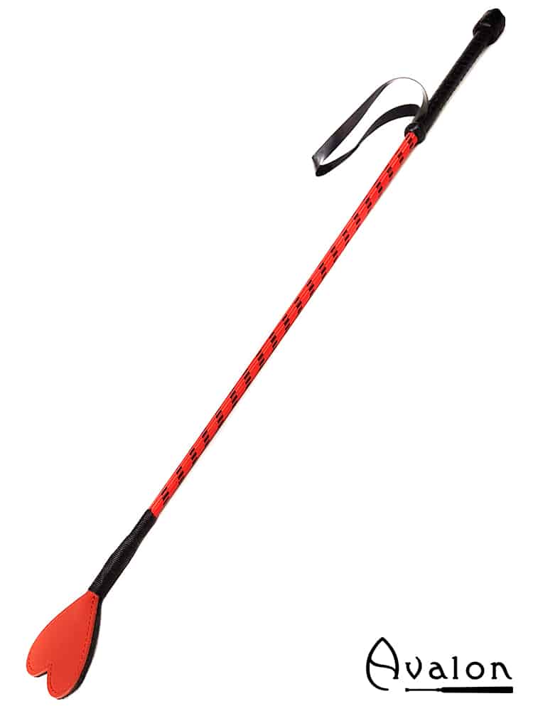 Avalon - COURAGE - Ridepisk med Hjerteflipp - Rød Avalon - COURAGE - Ridepisk med Hjerteflipp - Rød