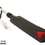 Avalon - ENCHANTRESS - Smal Paddle med Hjerte og Metallhåndtak - Svart og Rød